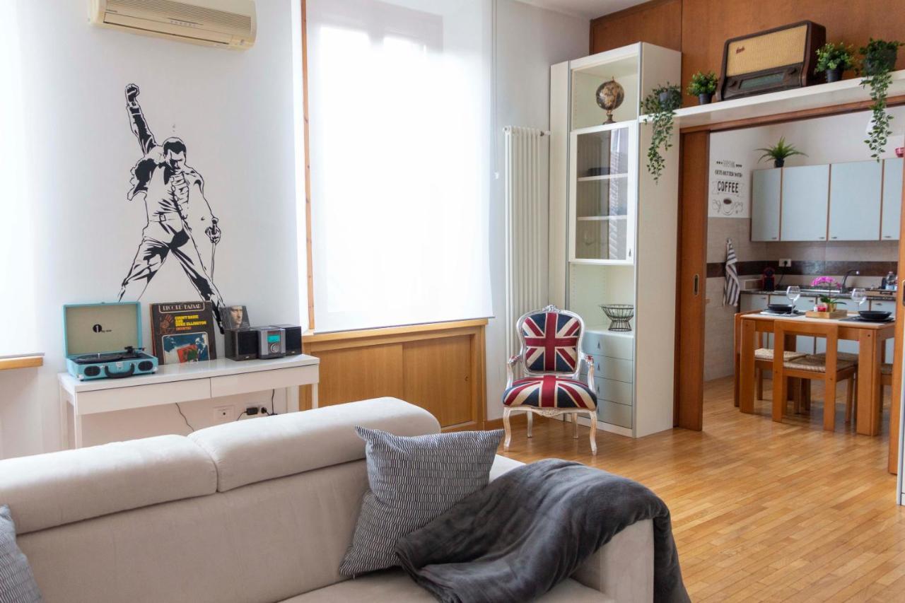 Number 3 Charming Appartment Old Town Parma Esterno foto